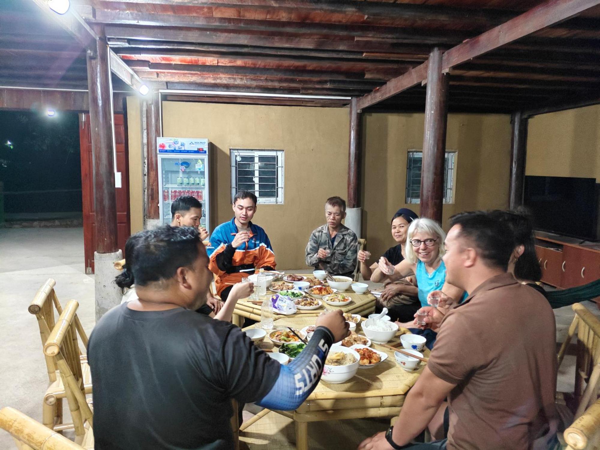 Nung An Homestay Quang Uyen Exterior foto