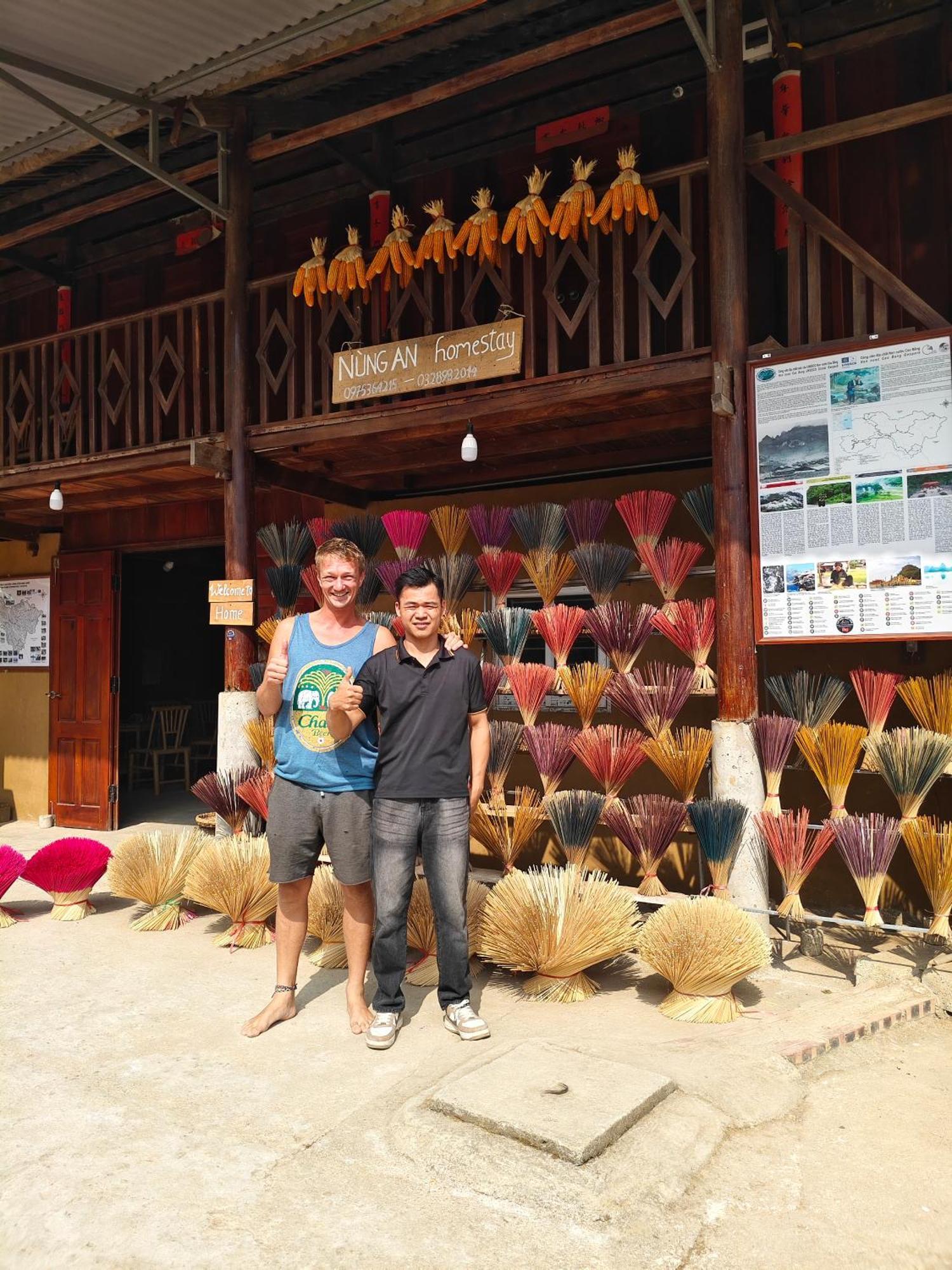Nung An Homestay Quang Uyen Exterior foto